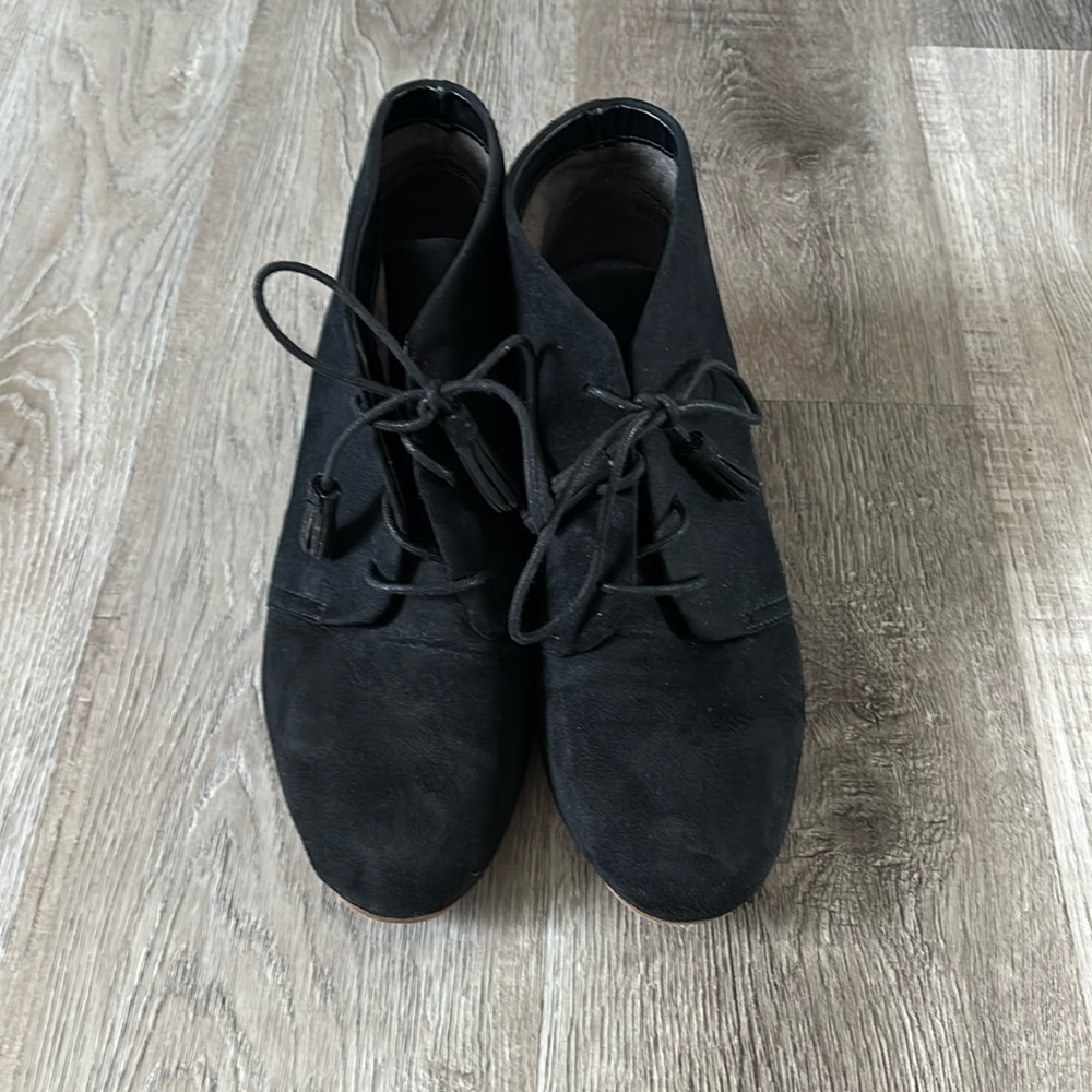 Wedges black new